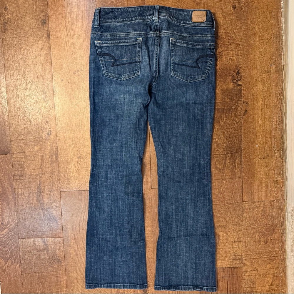 American Eagle Women’s Size 4 Short Original Boot Jeans Low Rise 28” Inseam - Picture 3 of 5